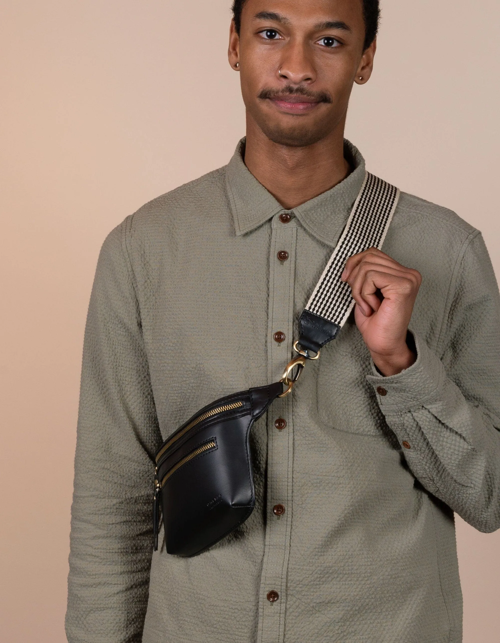 Beck's Apple Leather Vegan Bum Bag | Black