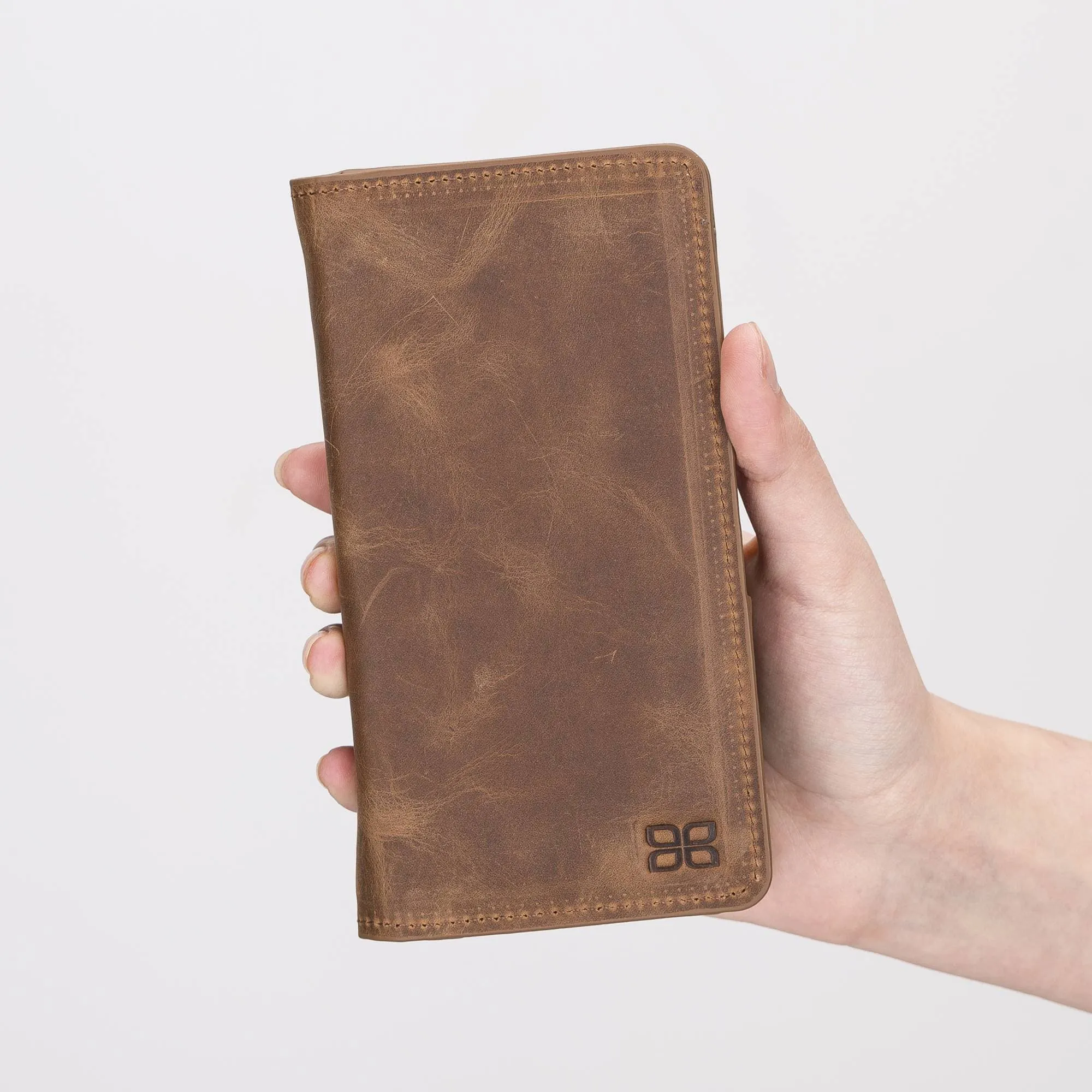 Calvina Customizable Genuine Leather Wallet for Unisex