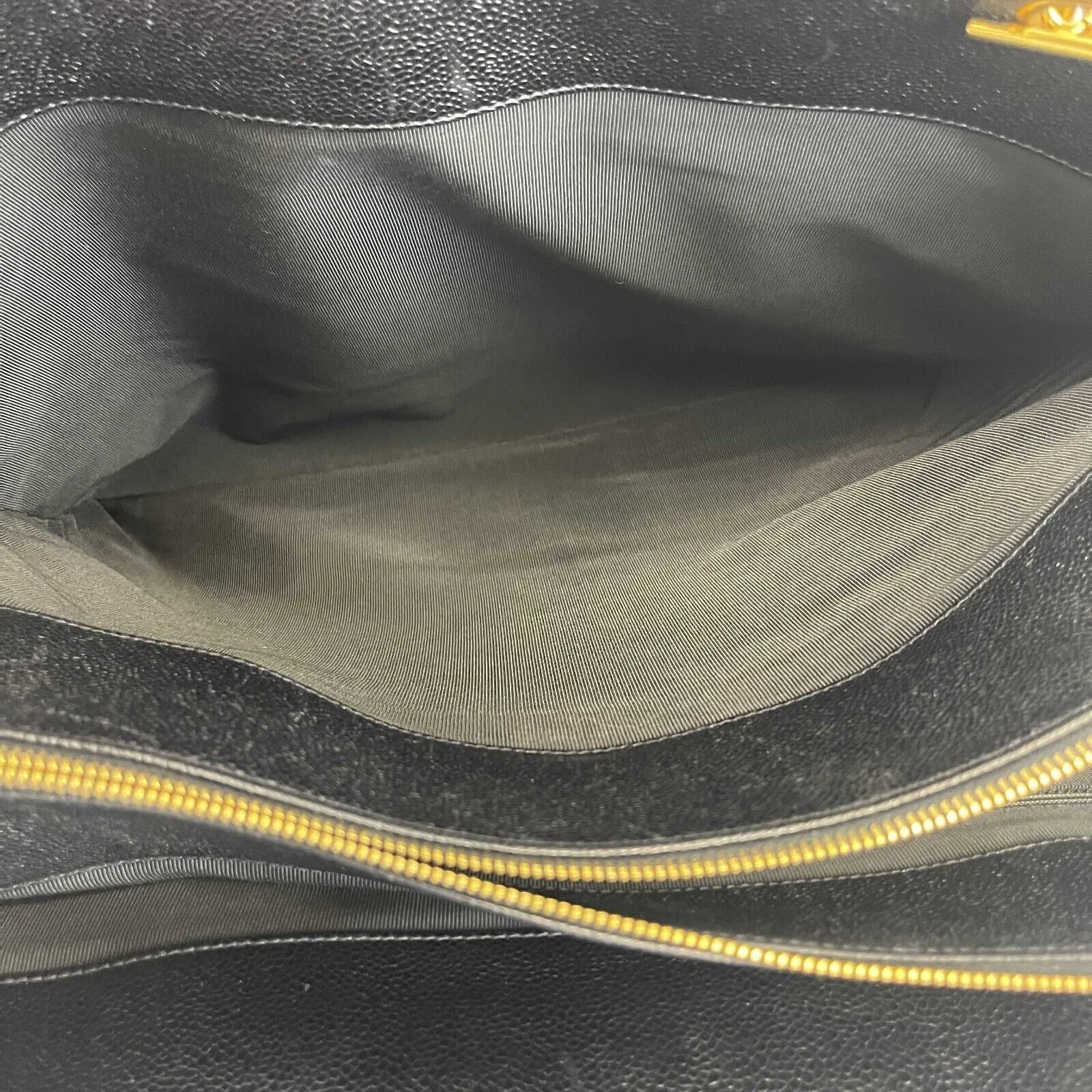 CHANEL - Vintage Supermodel Weekender Bag - Large CC Black Tote / Shoulder Bag