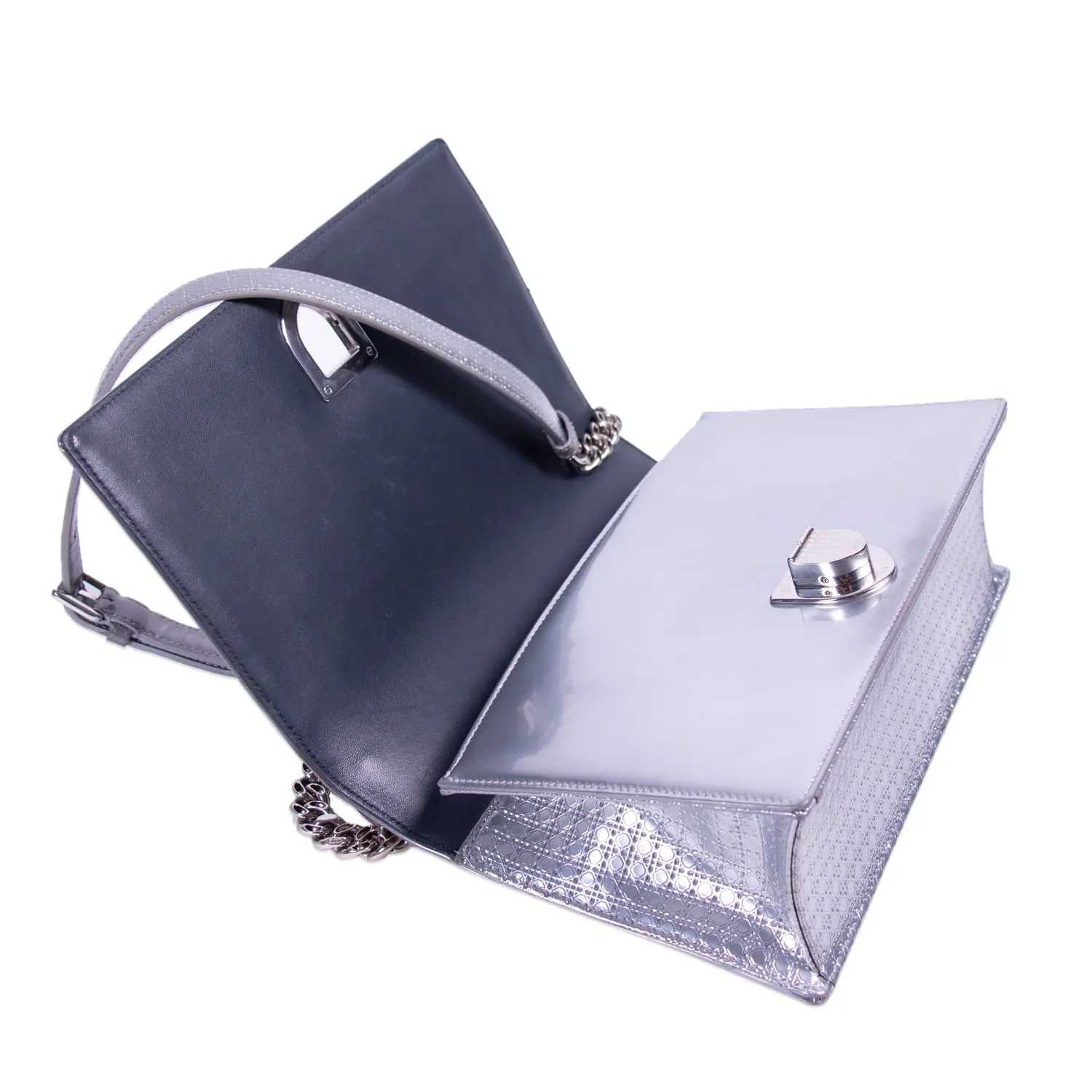 Christian Dior Diorama Medium Shoulder Bag