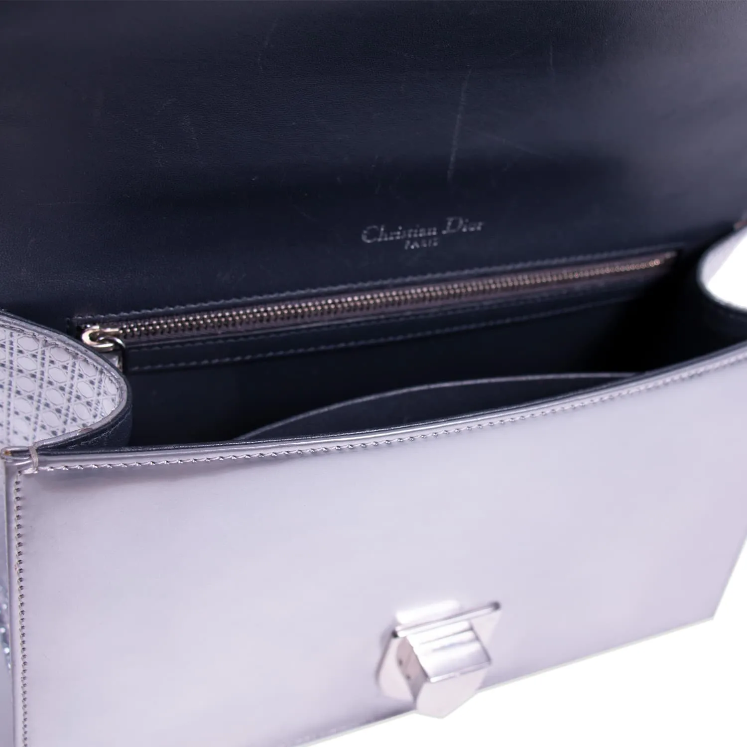 Christian Dior Diorama Medium Shoulder Bag