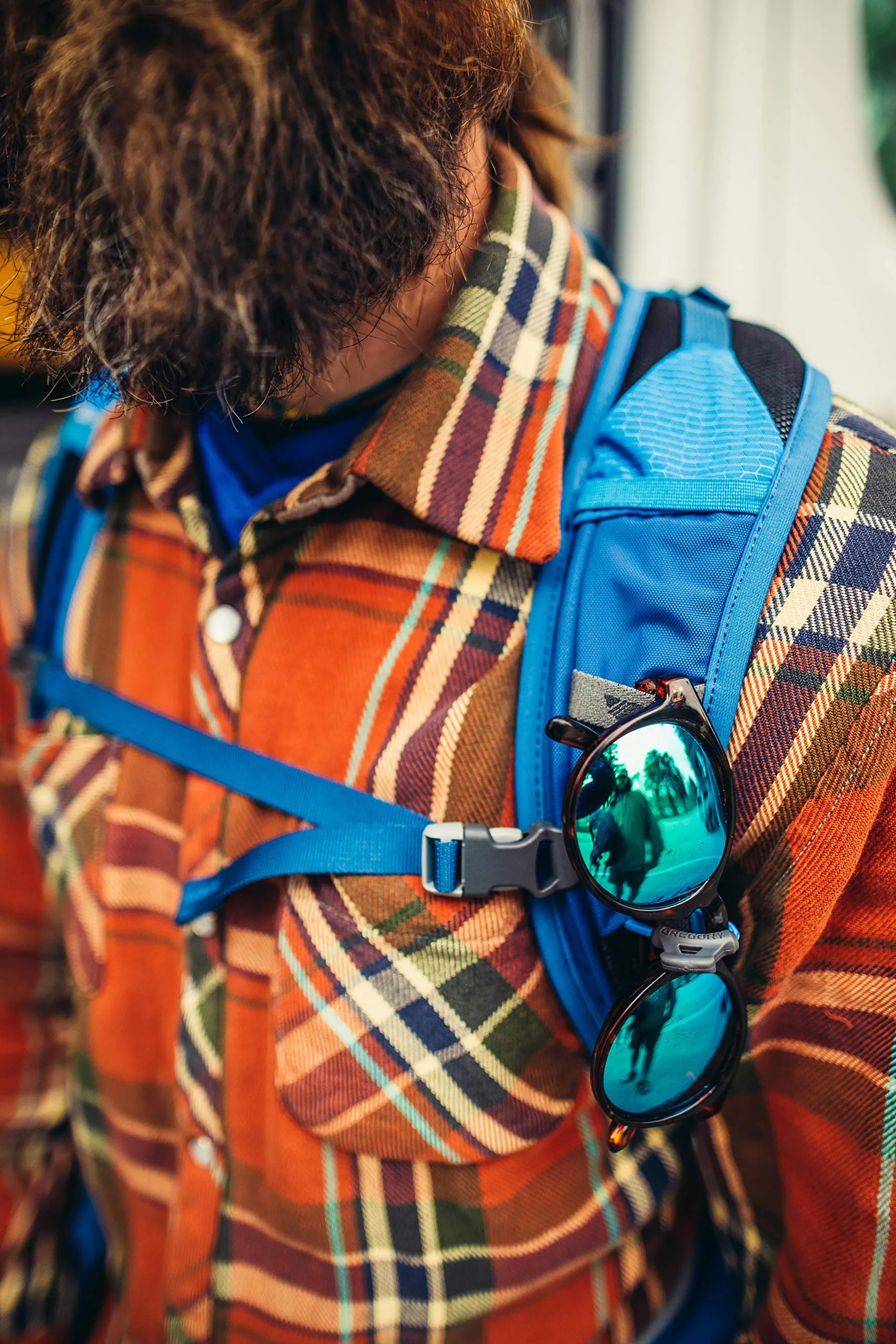 Gregory Mountain Products Miwok 18 Liter Men's Daypack, Reflex Blue, One Size