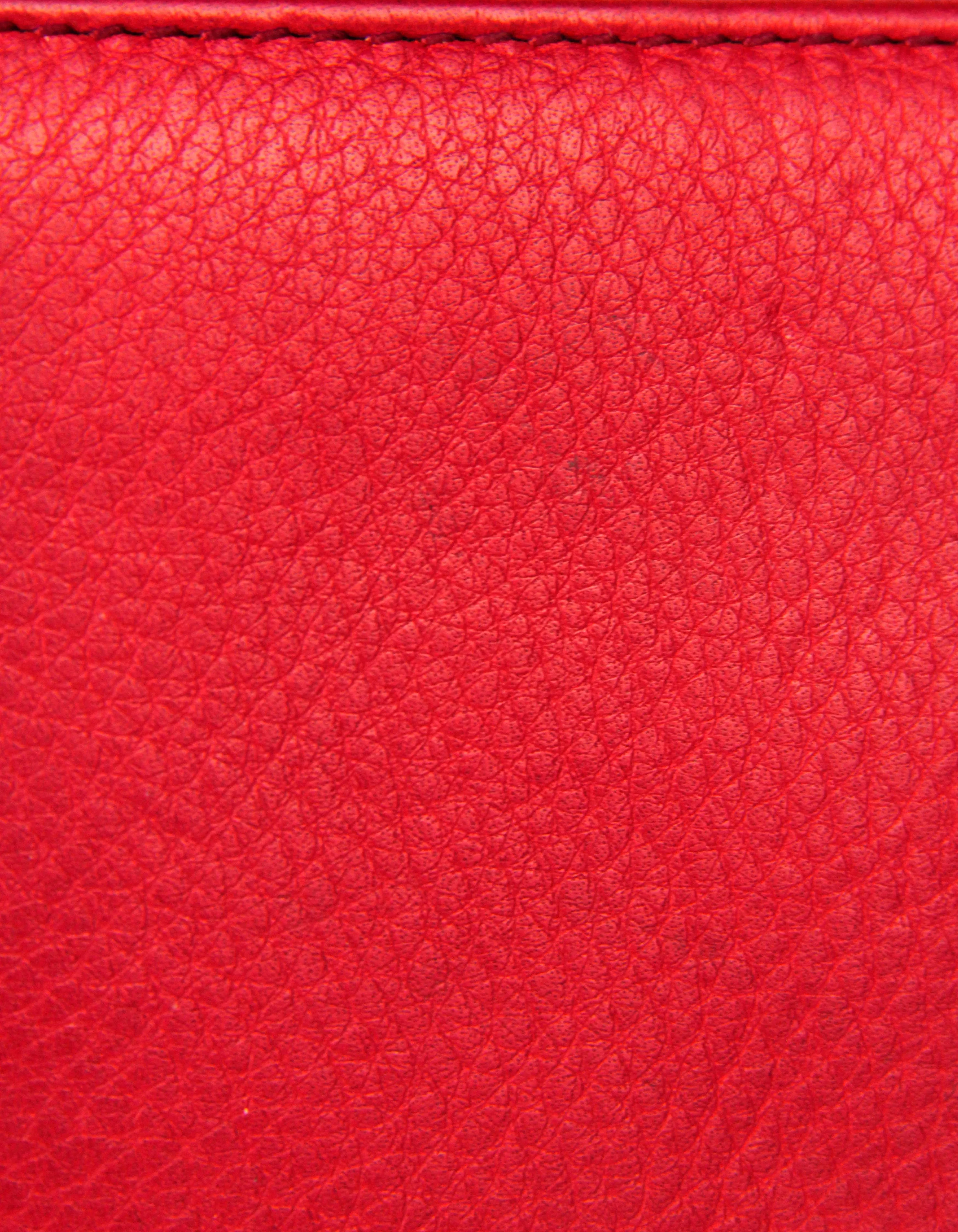 Gucci Red Leather Soho Zippy Wallet