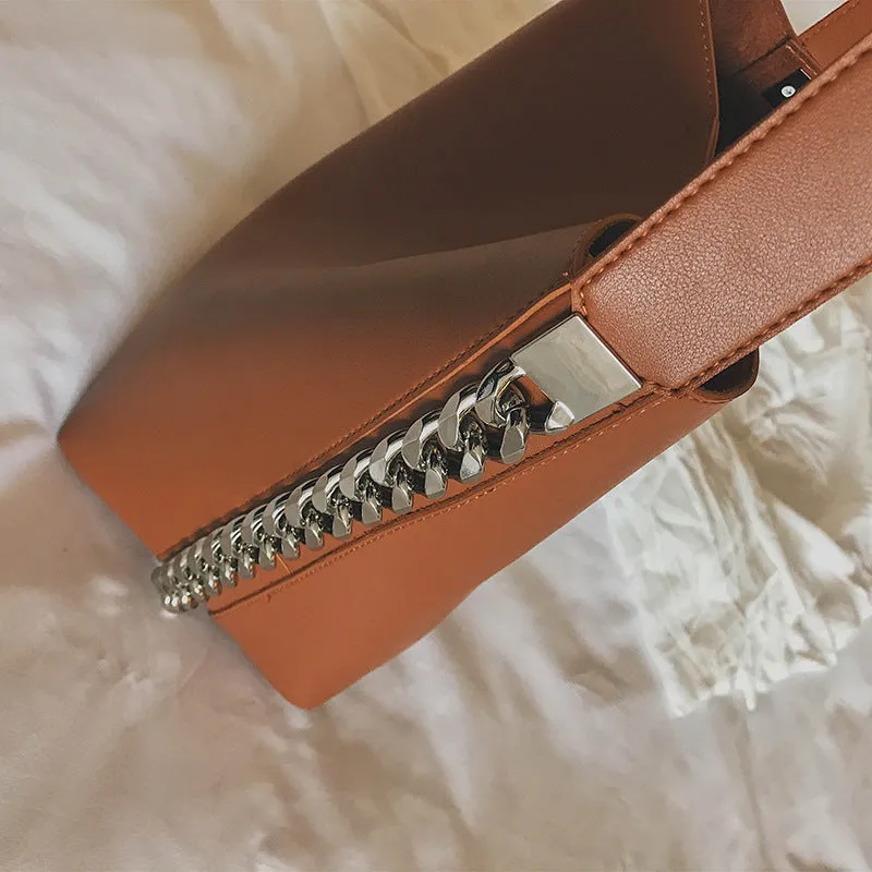 Savannah Chain Bucket Handbags