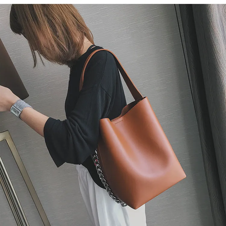 Savannah Chain Bucket Handbags