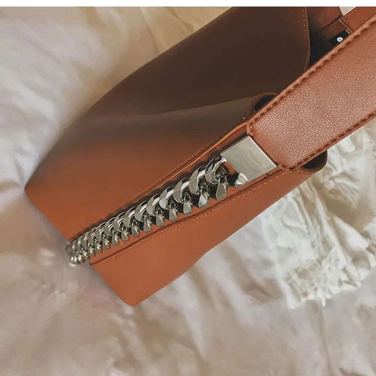 Savannah Chain Bucket Handbags