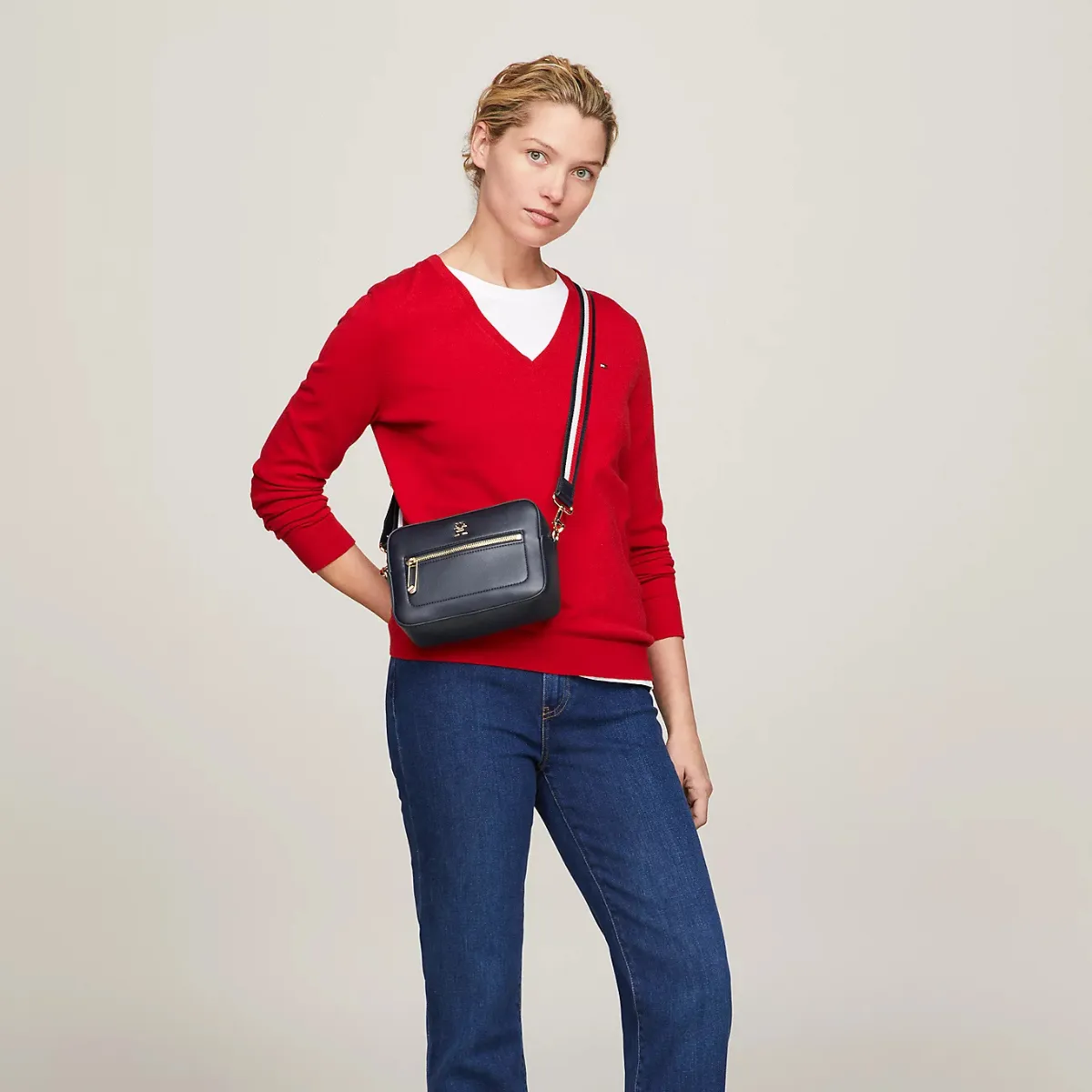 Tommy Hilfiger Iconic Signature Strap Camera Bag AW15888 - NVY