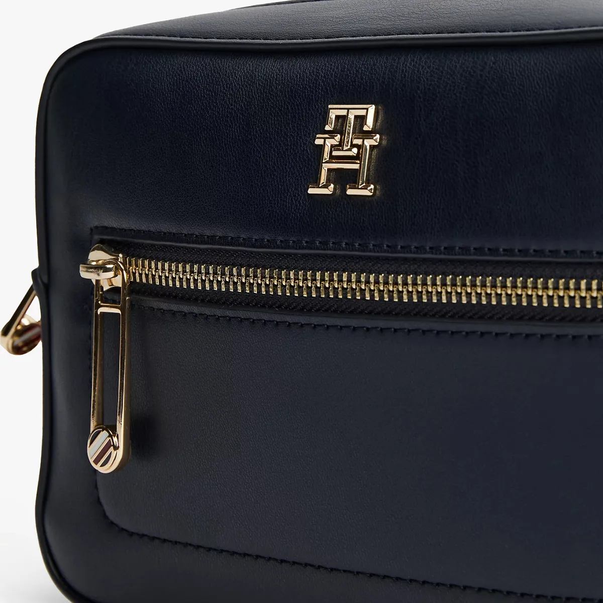 Tommy Hilfiger Iconic Signature Strap Camera Bag AW15888 - NVY