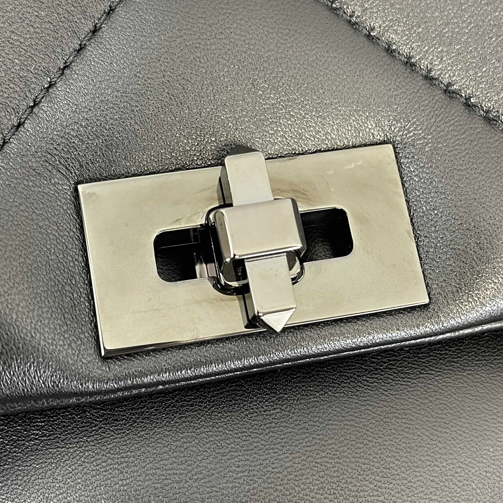 Valentino Garavani - NEW Large Lambskin Leather w/ Roman Studs - Shoulder Bag